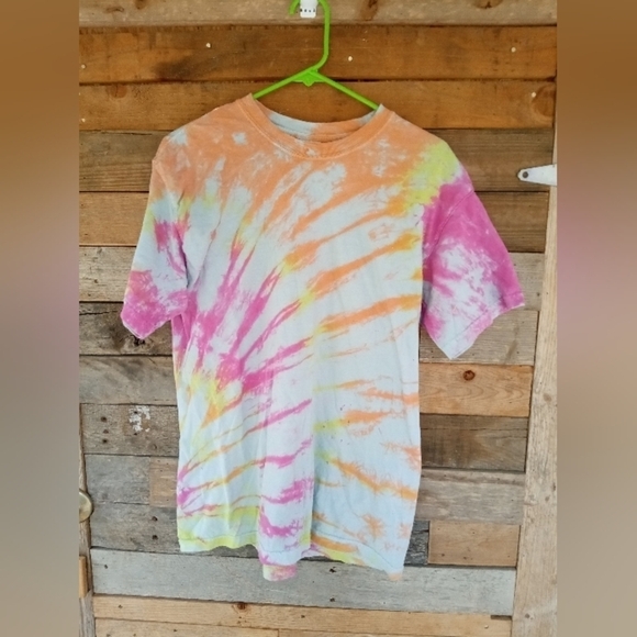 Women's Tye Dye T Shirt Size Medium - Picture 1 of 16